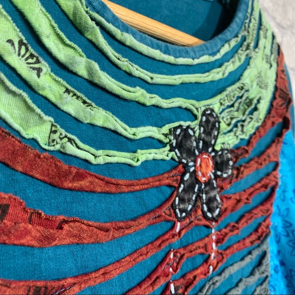 Hand Crafted in Nepal Women's Large Textured Bohemian Long Sleeve Top. Floral - Picture 5 of 7